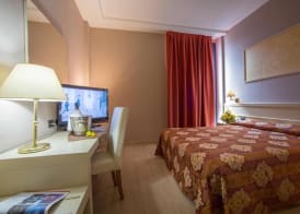 Euro Hotel 5