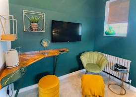 The Cherry Tree Hotel 4