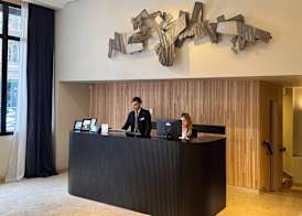 Carles Hotel 3