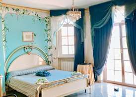 Alexander's Home 4