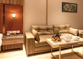 Hiland Hotel 4