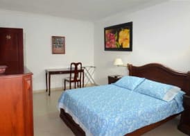 Hotel Intersuites 2