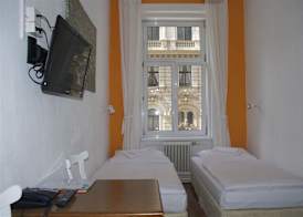 Timeout City Hotel, 5 min to city center, Self Check In 4