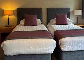 St. Davids Cross Hotel 5