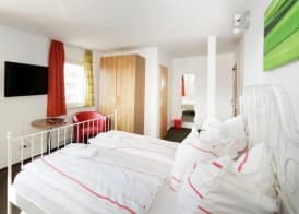 Hotel Goldener Hahn 4