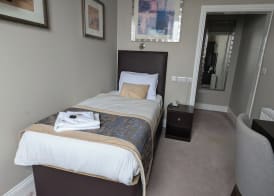 Alexandra Hotel 4