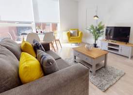 Luxury Apartment - Town Centre North Stevenage 4
