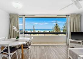 Hi Ho Beach Apartments on Broadbeach 4