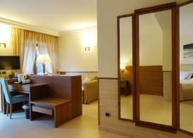 Suites & Residence Hotel 4