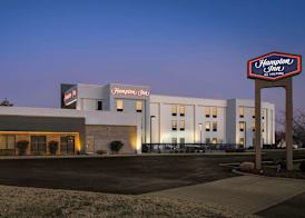Hampton Inn - Springfield 2
