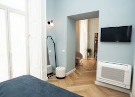 Boutique Luxury Suite 5