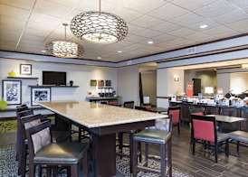 Hampton Inn Mt. Pleasant 5
