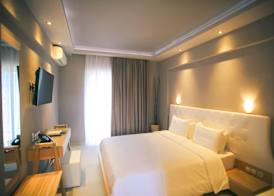 Royal Hotel and Suites 5