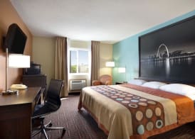 Super 8 by Wyndham Fairview Heights-St. Louis 3