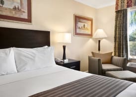 Days Inn by Wyndham Concord 4