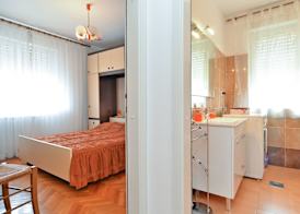 Apartment 1552 5