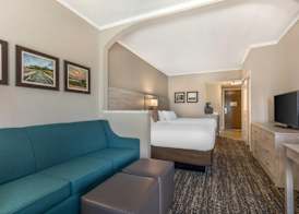 Comfort Suites Chincoteague Island Bayfront Resort 4
