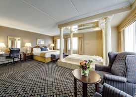 Monte Carlo Inn Vaughan Suites 5