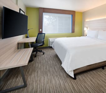 Holiday Inn Express Suites Watsonville, an IHG Hotel 5