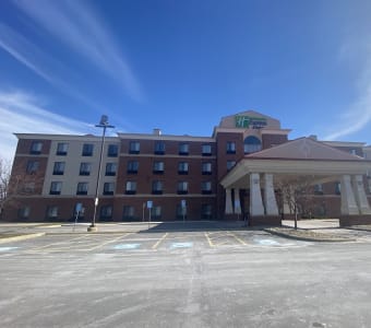 Troy Hotels near Detroit Zoo  Holiday Inn Express & Suites