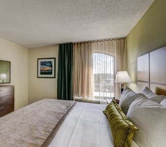 Candlewood Suites Richmond - West Broad, an IHG Hotel 5