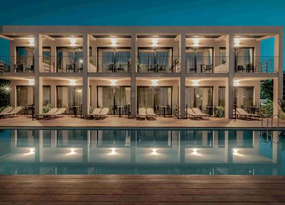 New Beach Hotel 1