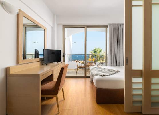 Paralos Rodos Lifestyle 1