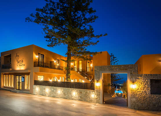 Hotel Pyriá 1