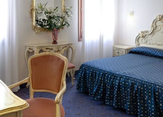 Hotel Diana 1