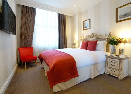 Ashburn Hotel 1