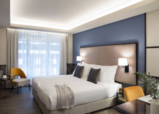 Zeus Essence Athens Central 1