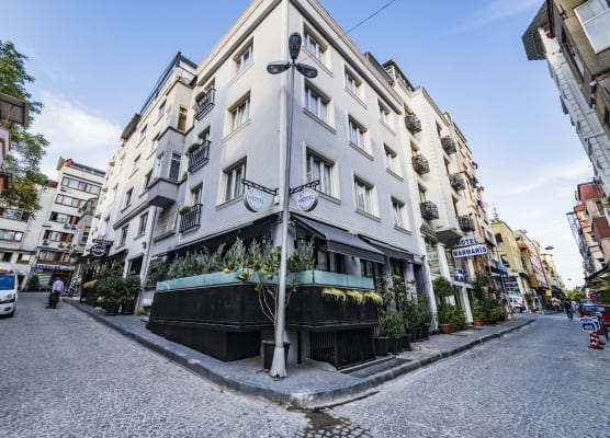 BGuest Hotel & Residence 1