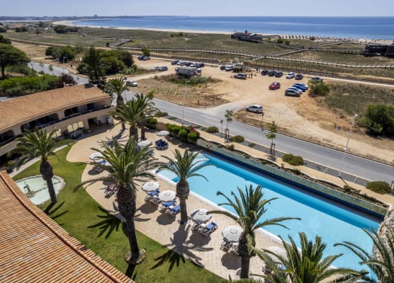 Vila Palmeira Beach Resort 1