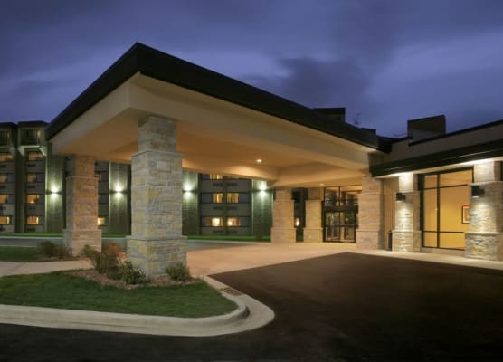 Crowne Plaza MILWAUKEE AIRPORT by IHG 1