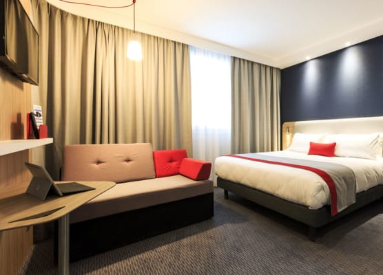 Holiday Inn Express PARIS - VELIZY by IHG 1