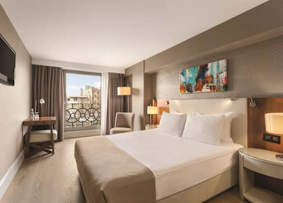 Ramada by Wyndham Istanbul Grand Bazaar 1