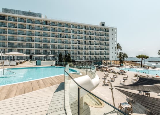The Ibiza Twiins - 4* Sup 1