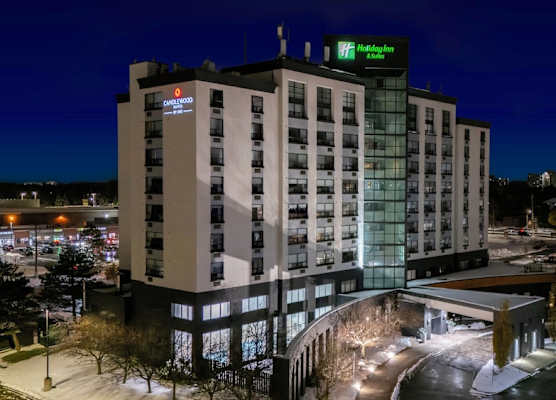 Holiday Inn & Suites LONDON SOUTH by IHG 1