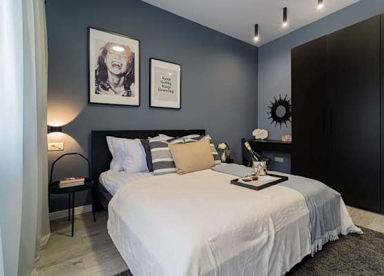 Chic Black White 2BR Retreat on Dambovitei 1