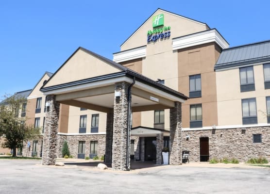 Holiday Inn Express CEDAR RAPIDS (COLLINS RD) by IHG 1