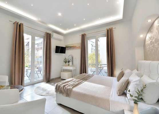Alekos Apartments 2 Netflix, Self Check-In 1