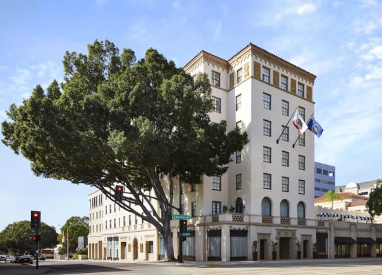 Pasadena Hotel & Pool 1