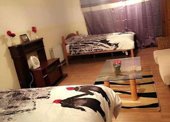 QUEEN GUEST HOUSE 1