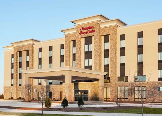 Hampton Inn & Suites Minooka, IL 1