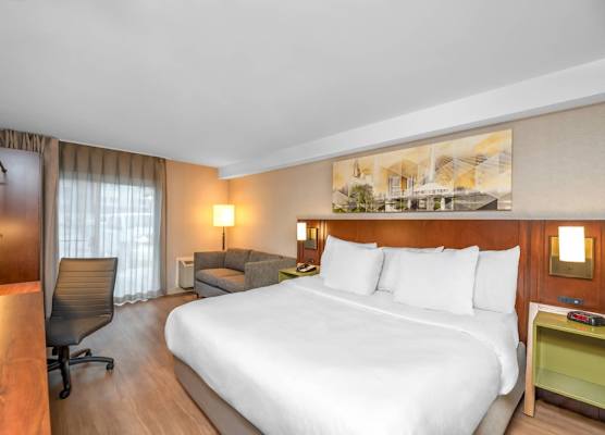 Comfort Inn South Shore 1