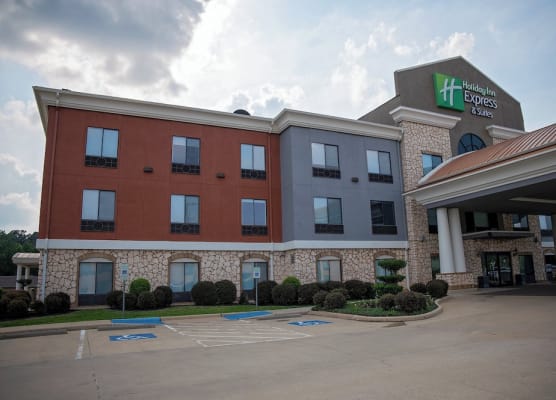 Holiday Inn Express & Suites CENTER by IHG 1