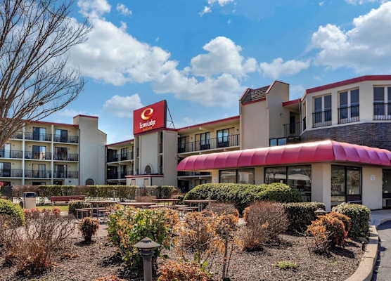 Econo Lodge Inn & Suites Rehoboth Beach 1