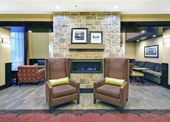 Hampton Inn & Suites Milwaukee/Franklin 1