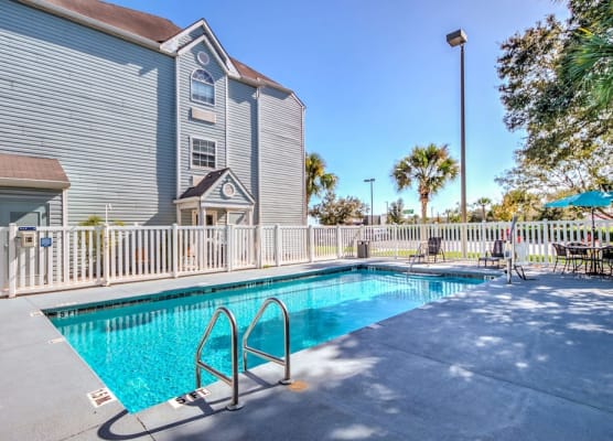 Microtel Inn and Suites - Zephyrhills 1