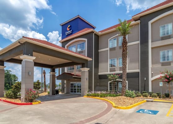 Comfort Inn & Suites Cleveland TX 1